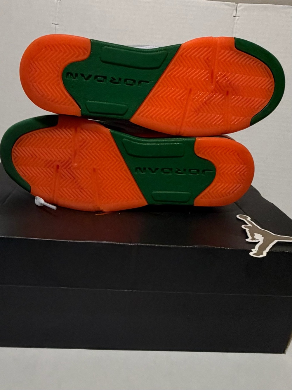 Nike Air Jordan 5 Retro Low GS White Orange Green Boys 5.5Y - Picture 2 of 6